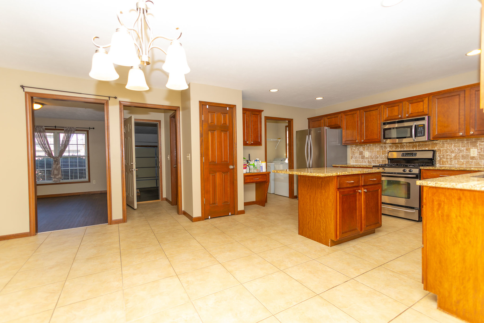 1307 Longford Lane, Bloomington, IL 61704