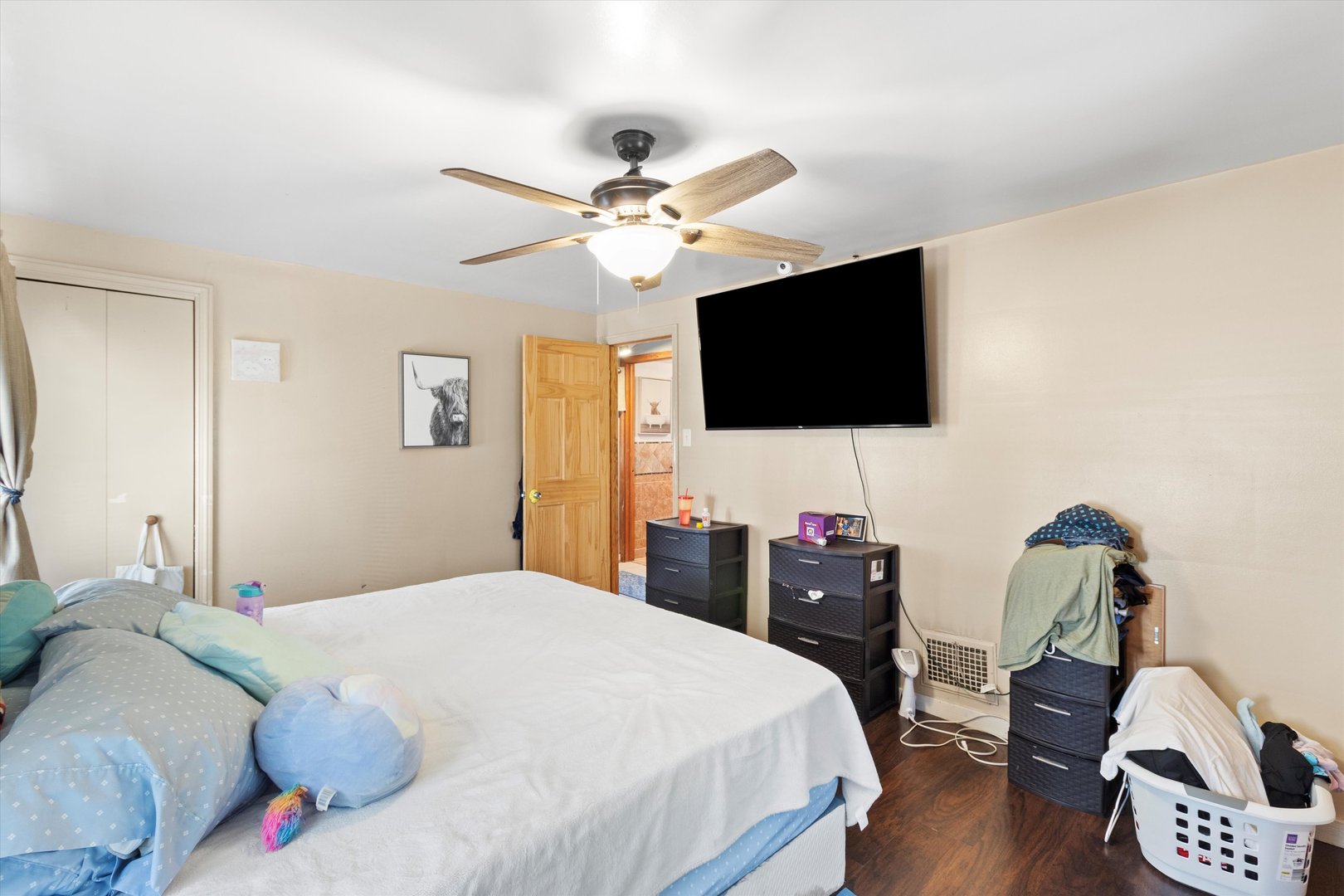 3733 S 57th Avenue, Cicero, IL 60804