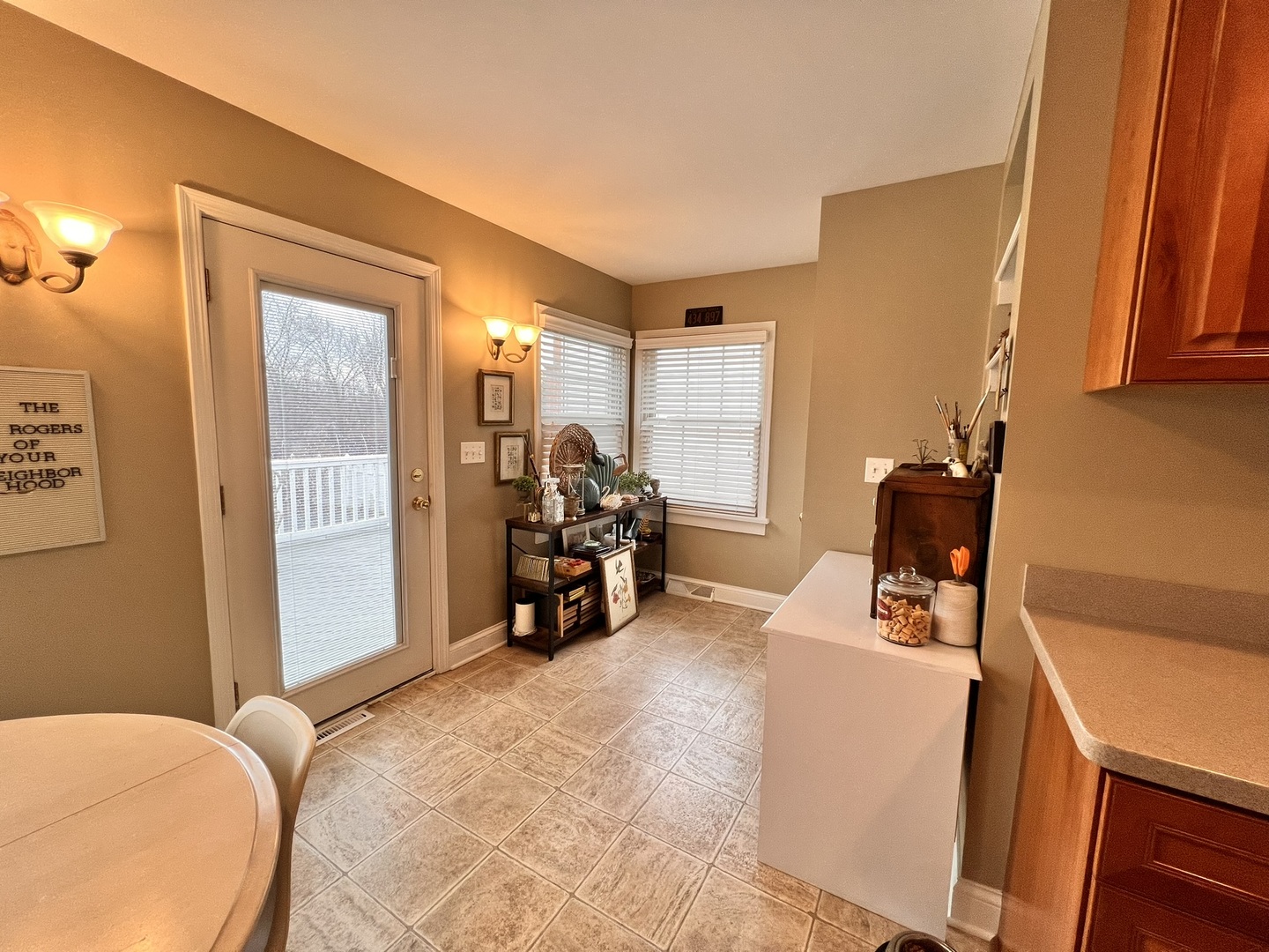 1N261 Stacy Court, Glen Ellyn, IL 60137