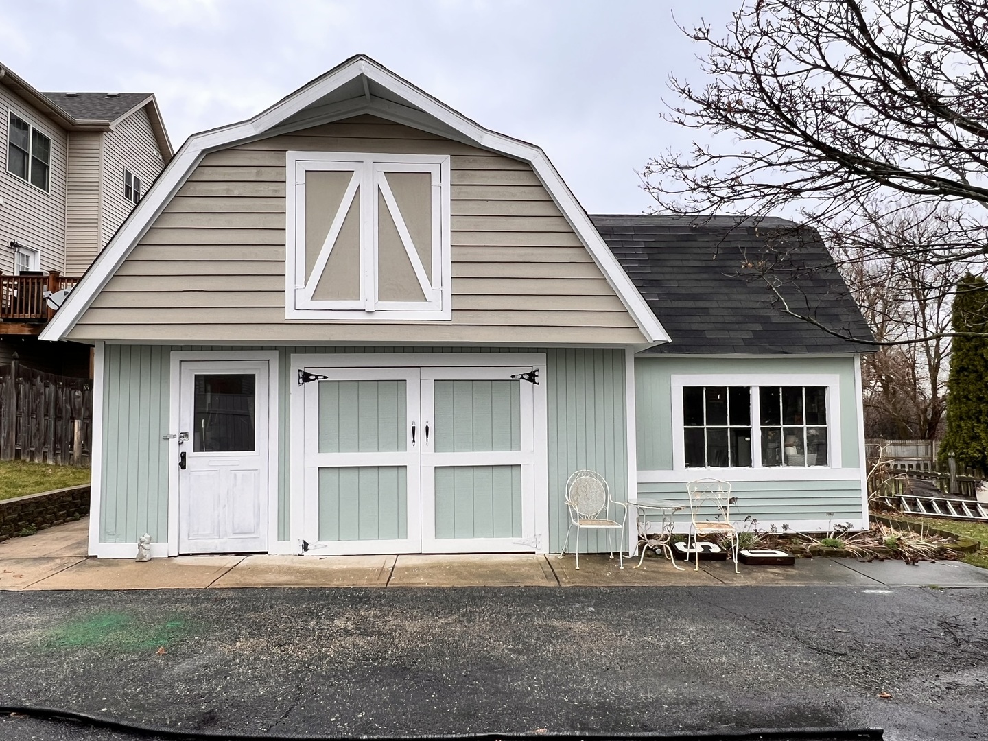 1N261 Stacy Court, Glen Ellyn, IL 60137