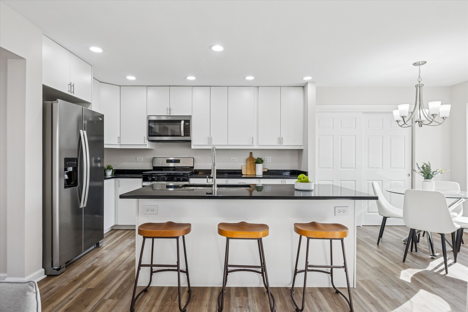 1987 Baldwin Way, Bolingbrook, IL 60490