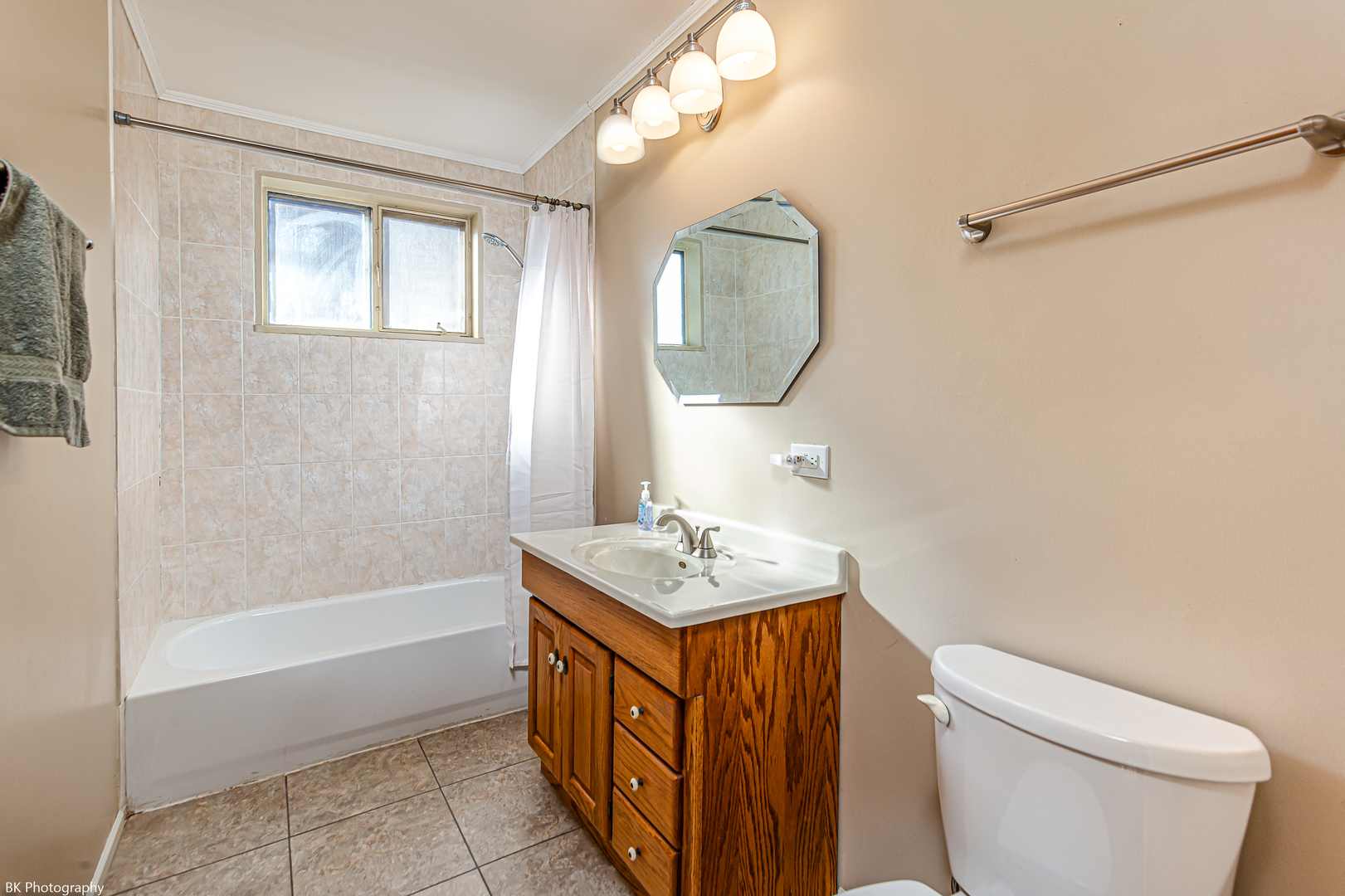 7929 S Kilbourn Avenue, Chicago, IL 60652