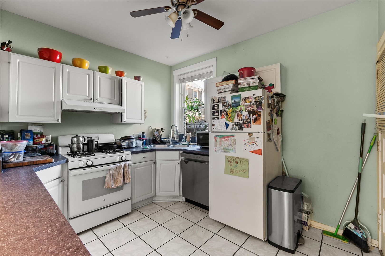 2210 W Carmen Avenue #1W, Chicago, IL 60625