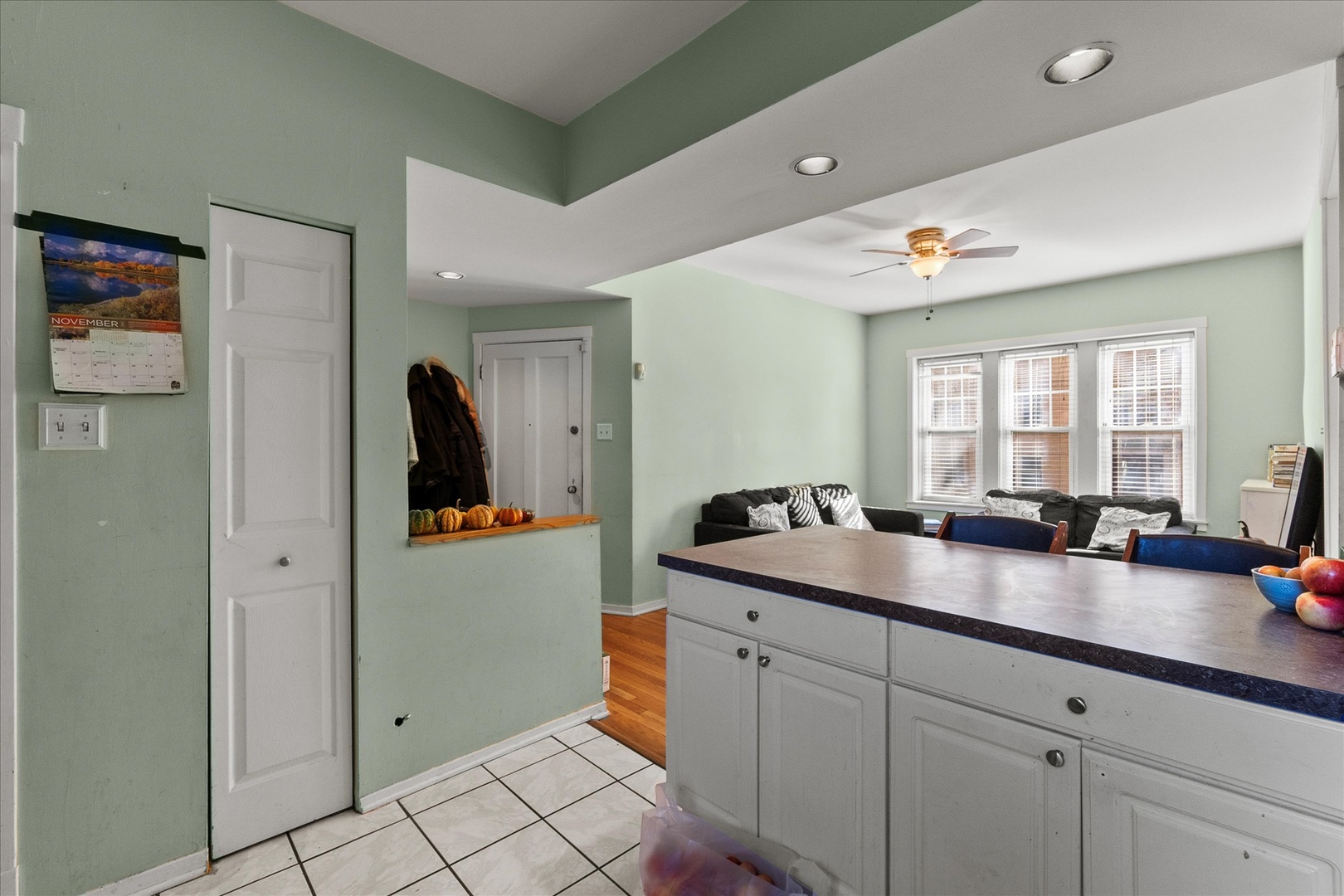 2210 W Carmen Avenue #1W, Chicago, IL 60625