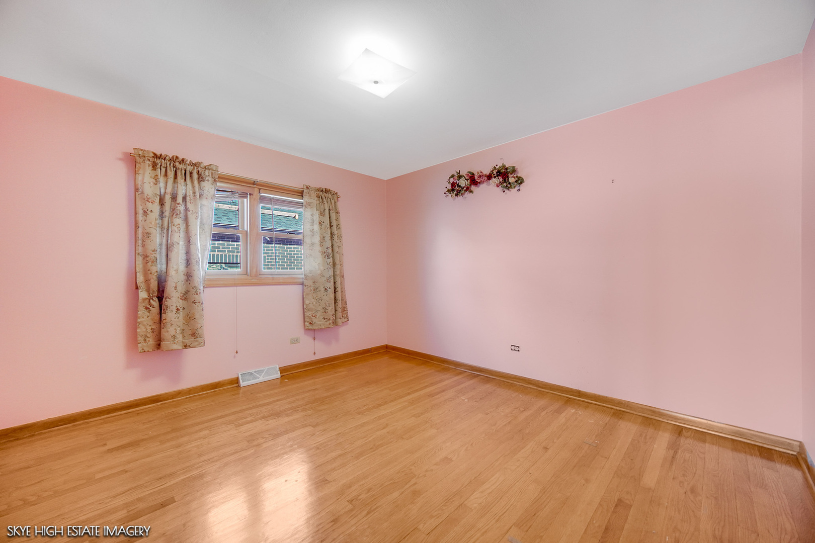 8121 Mcvicker Avenue, Burbank, IL 60459