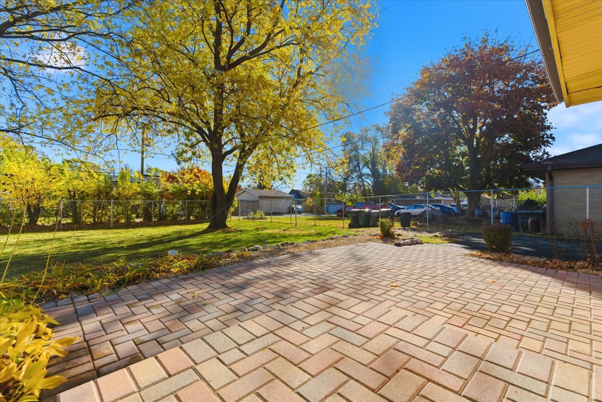 2311 Horeb Avenue, Zion, IL 60099