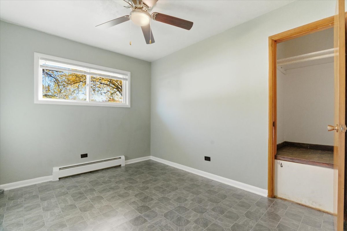 2311 Horeb Avenue, Zion, IL 60099