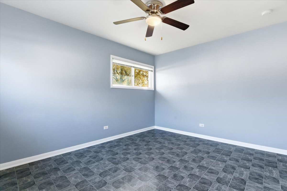 2311 Horeb Avenue, Zion, IL 60099