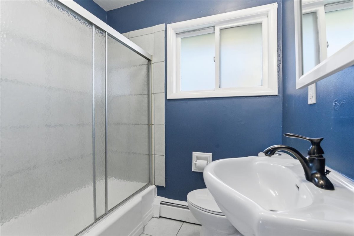 2311 Horeb Avenue, Zion, IL 60099