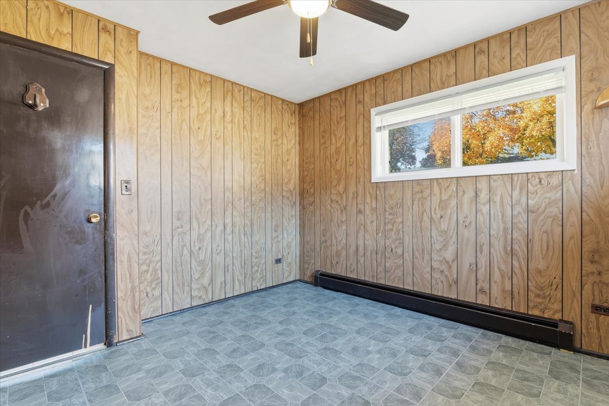 2311 Horeb Avenue, Zion, IL 60099