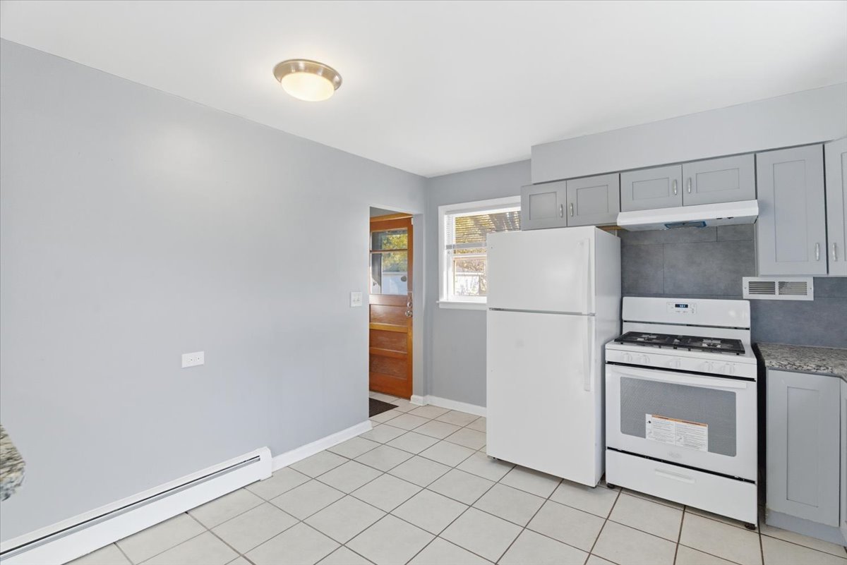 2311 Horeb Avenue, Zion, IL 60099