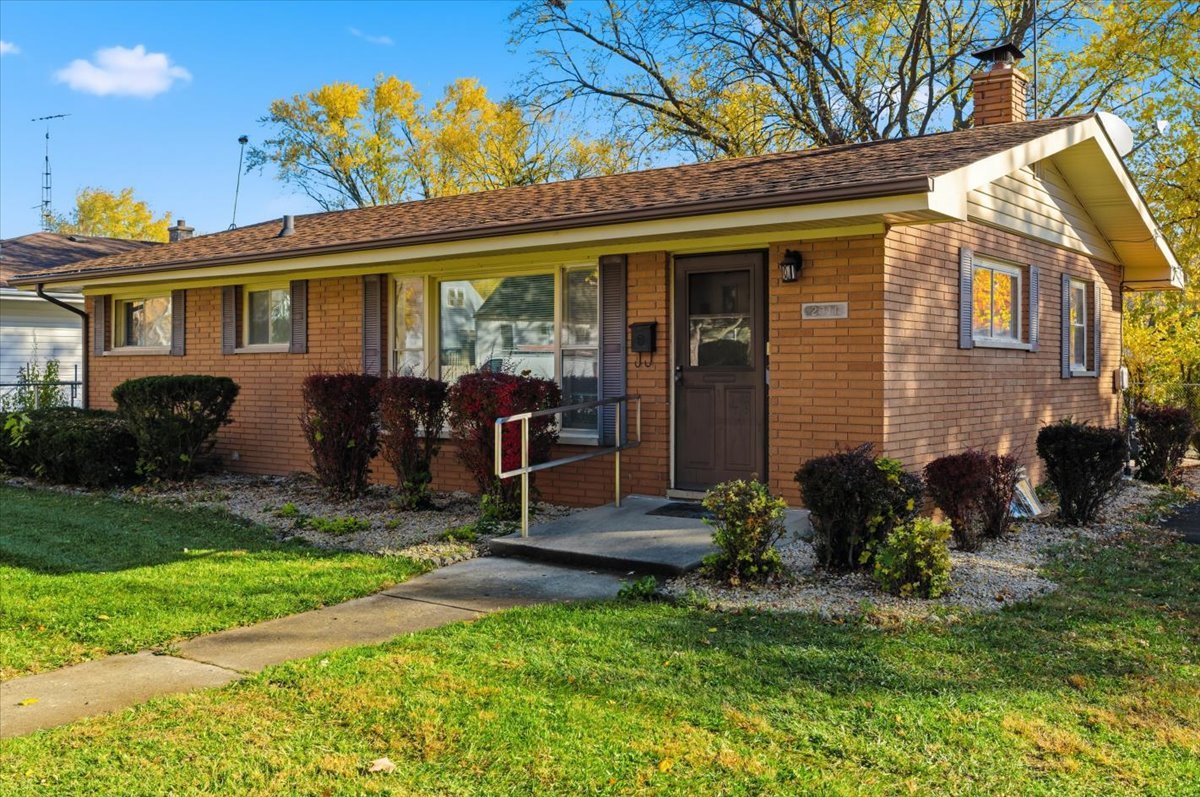 2311 Horeb Avenue, Zion, IL 60099