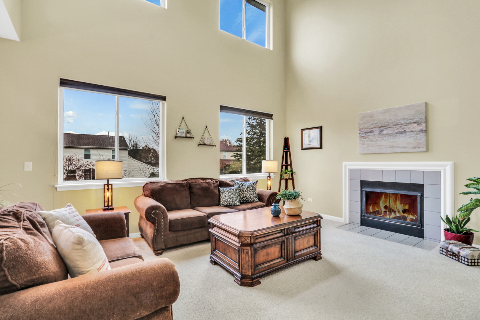 77 BRIDLEPATH Drive, Lindenhurst, IL 60046