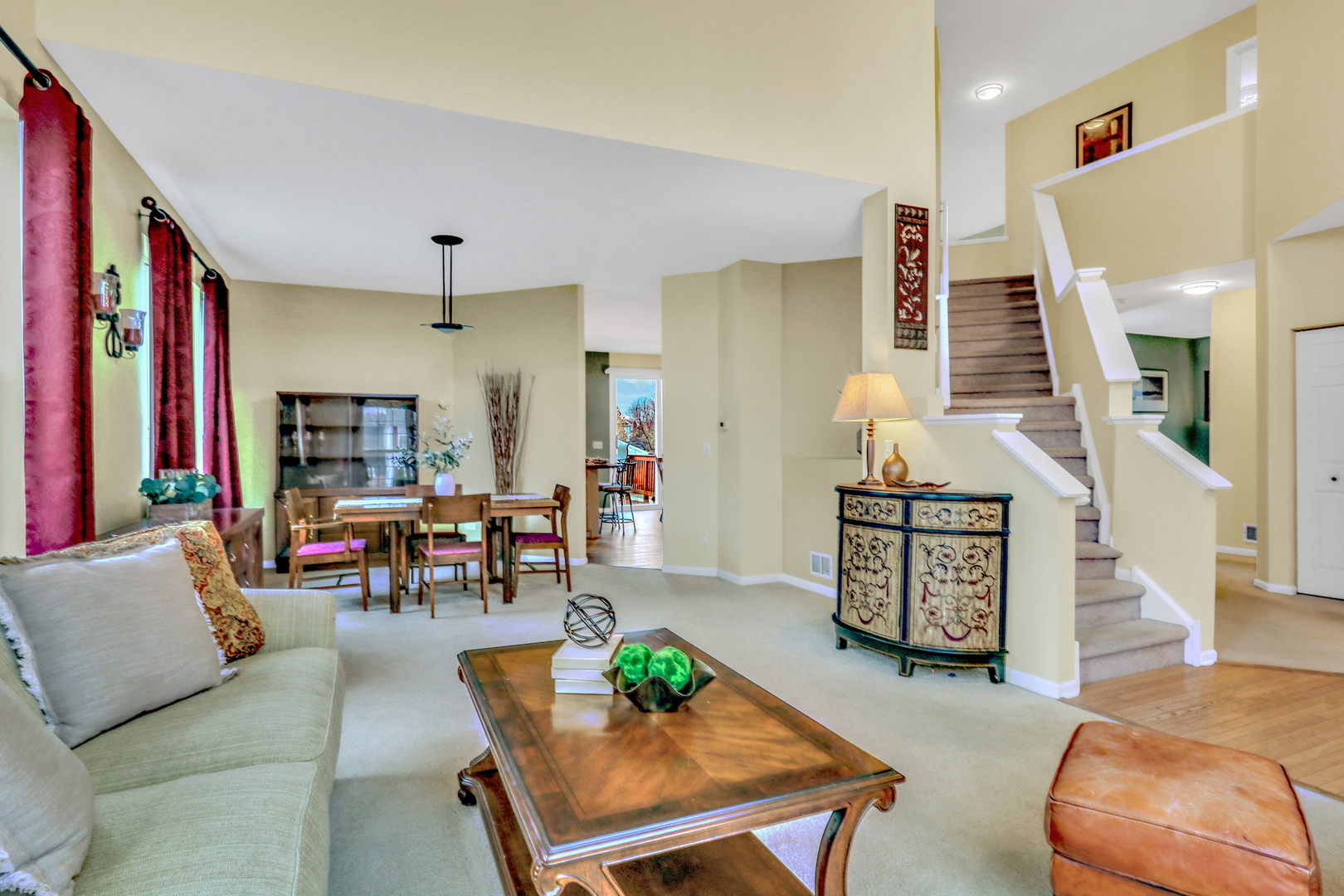 77 BRIDLEPATH Drive, Lindenhurst, IL 60046