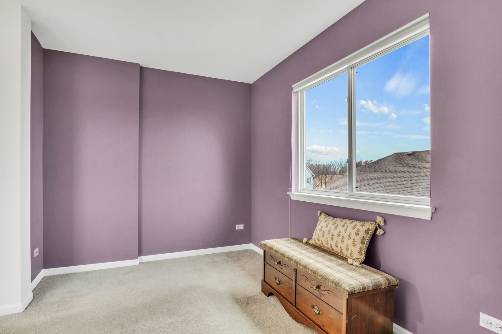 77 BRIDLEPATH Drive, Lindenhurst, IL 60046