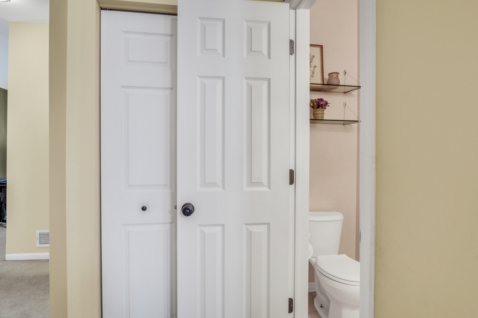 77 BRIDLEPATH Drive, Lindenhurst, IL 60046