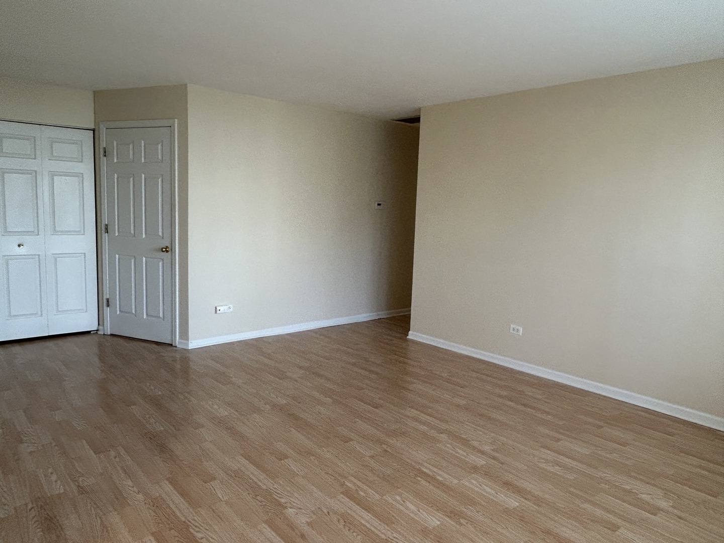 1020 CHAUCER Court #A, Elgin, IL 60120