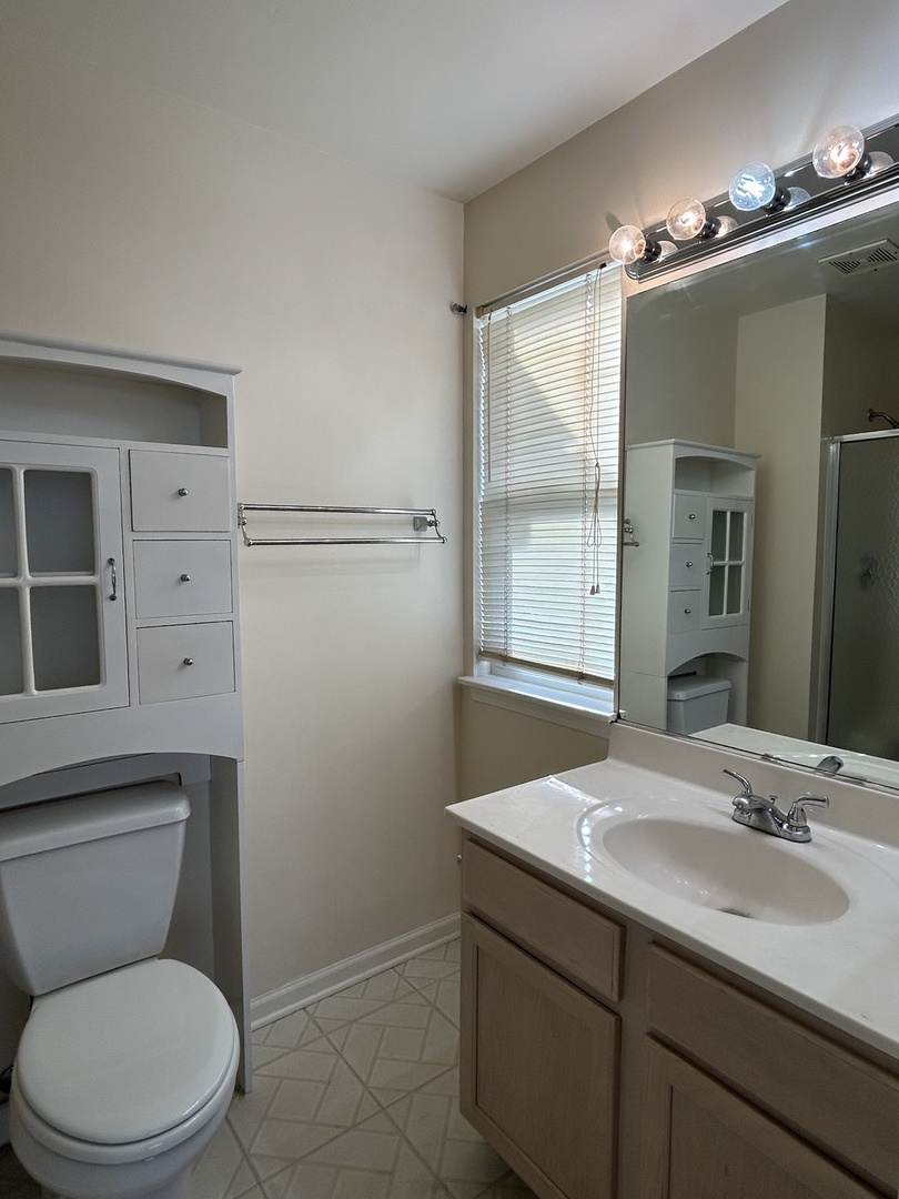 1020 CHAUCER Court #A, Elgin, IL 60120