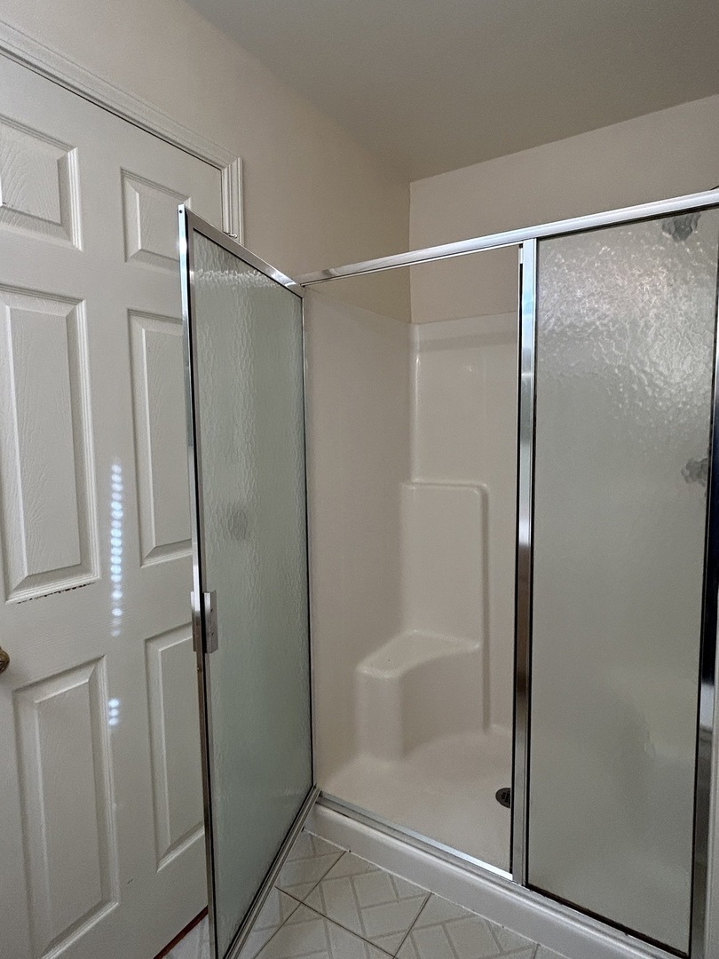 1020 CHAUCER Court #A, Elgin, IL 60120