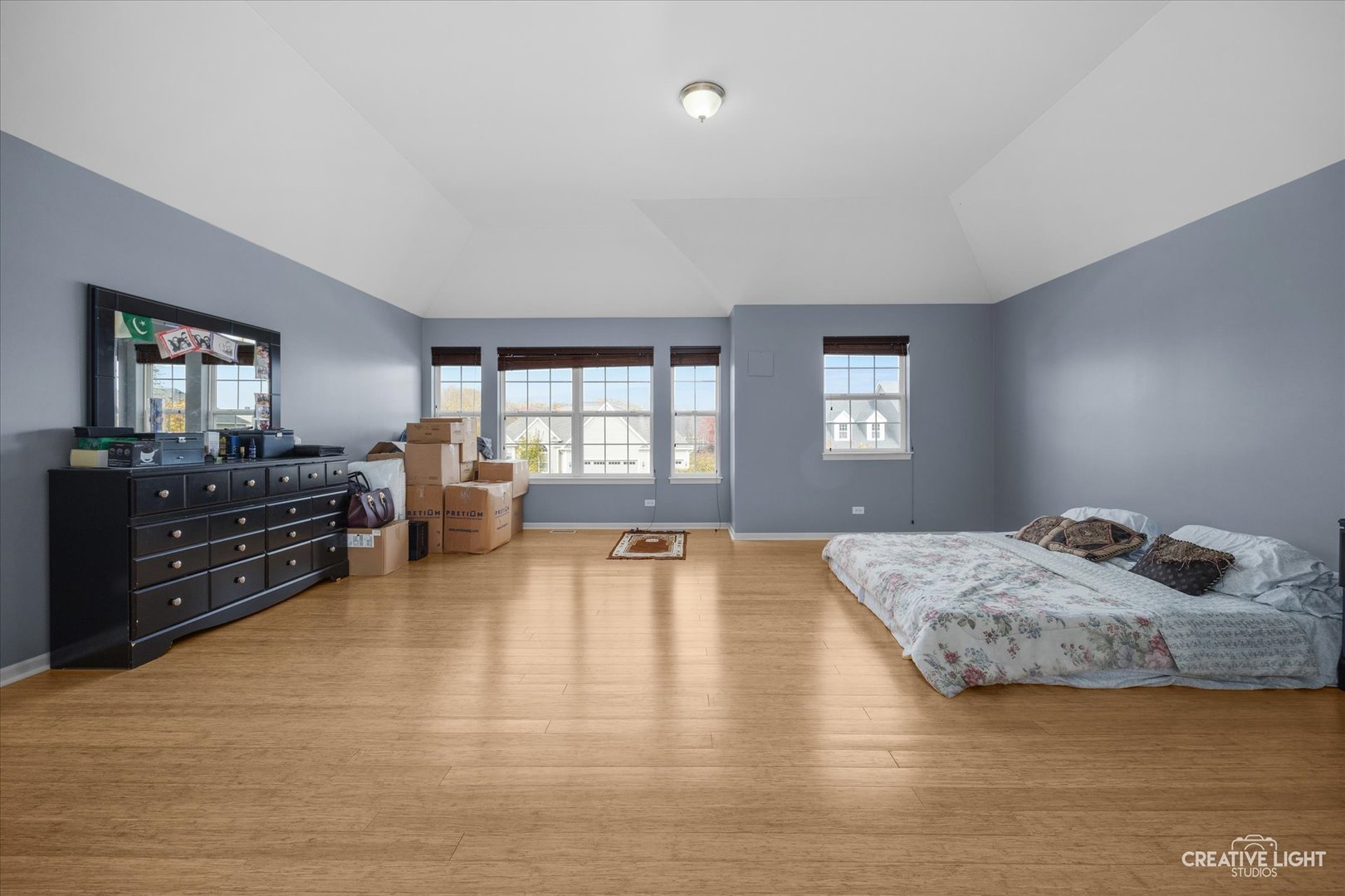 945 Wyndham Drive, South Elgin, IL 60177