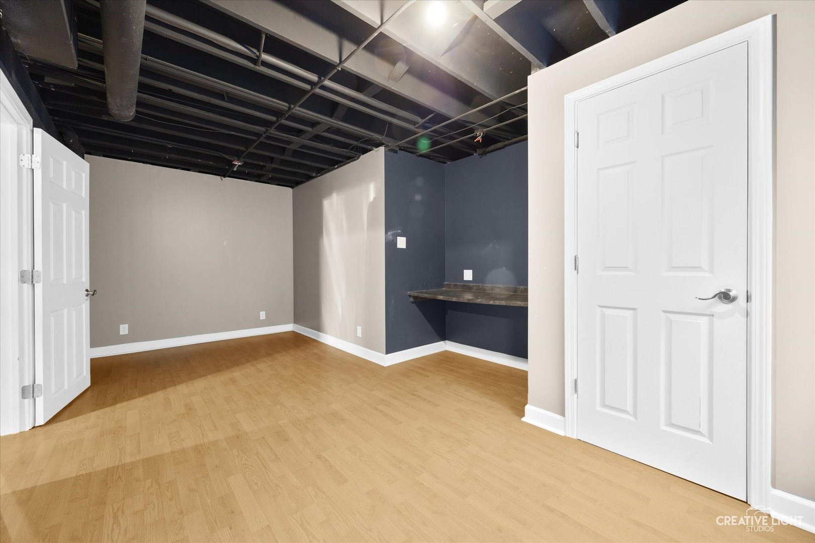 945 Wyndham Drive, South Elgin, IL 60177