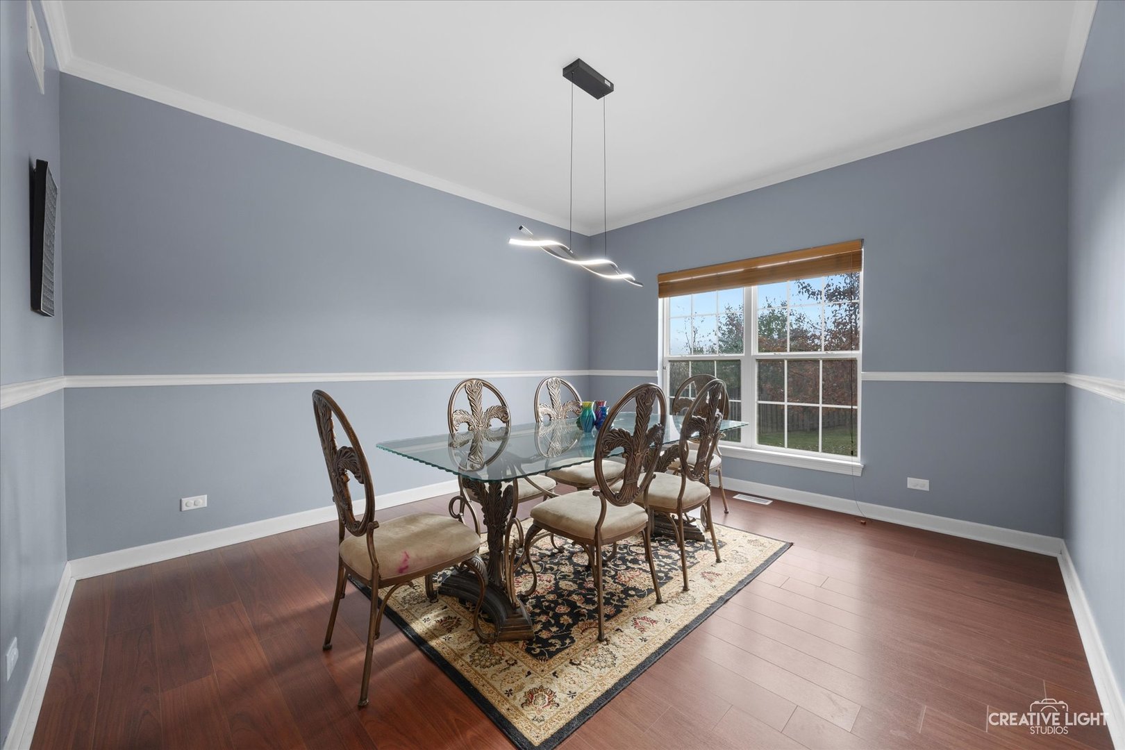 945 Wyndham Drive, South Elgin, IL 60177