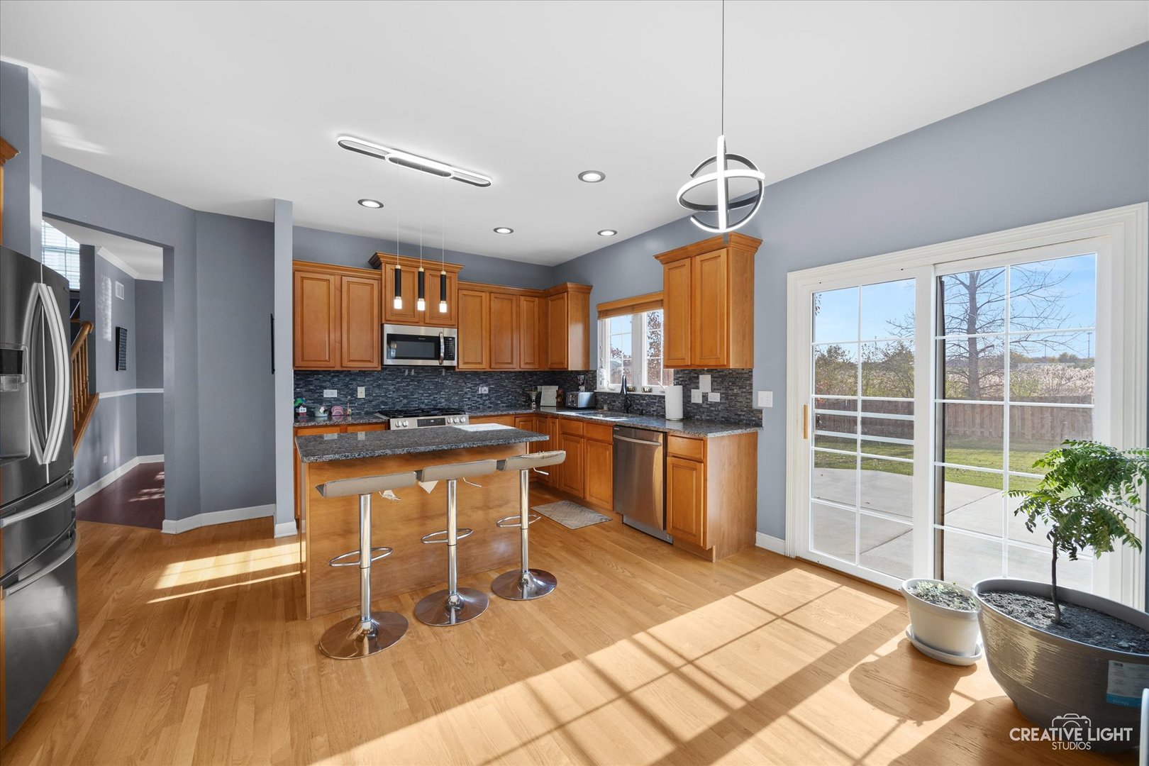 945 Wyndham Drive, South Elgin, IL 60177