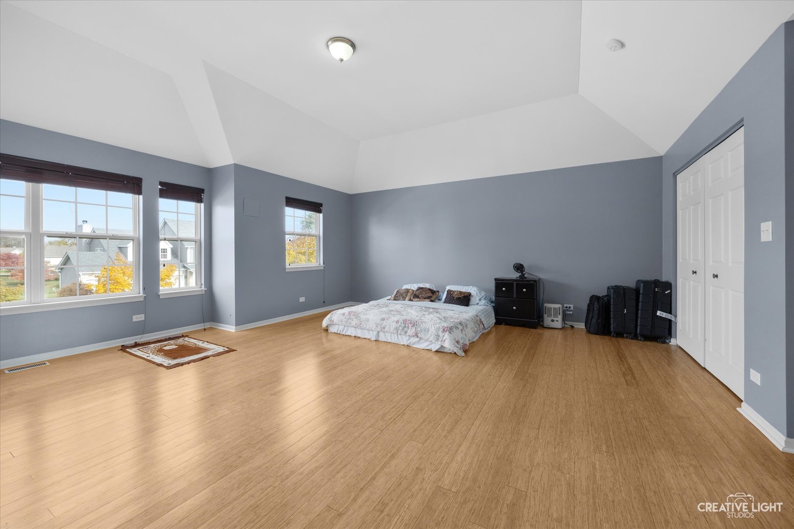 945 Wyndham Drive, South Elgin, IL 60177