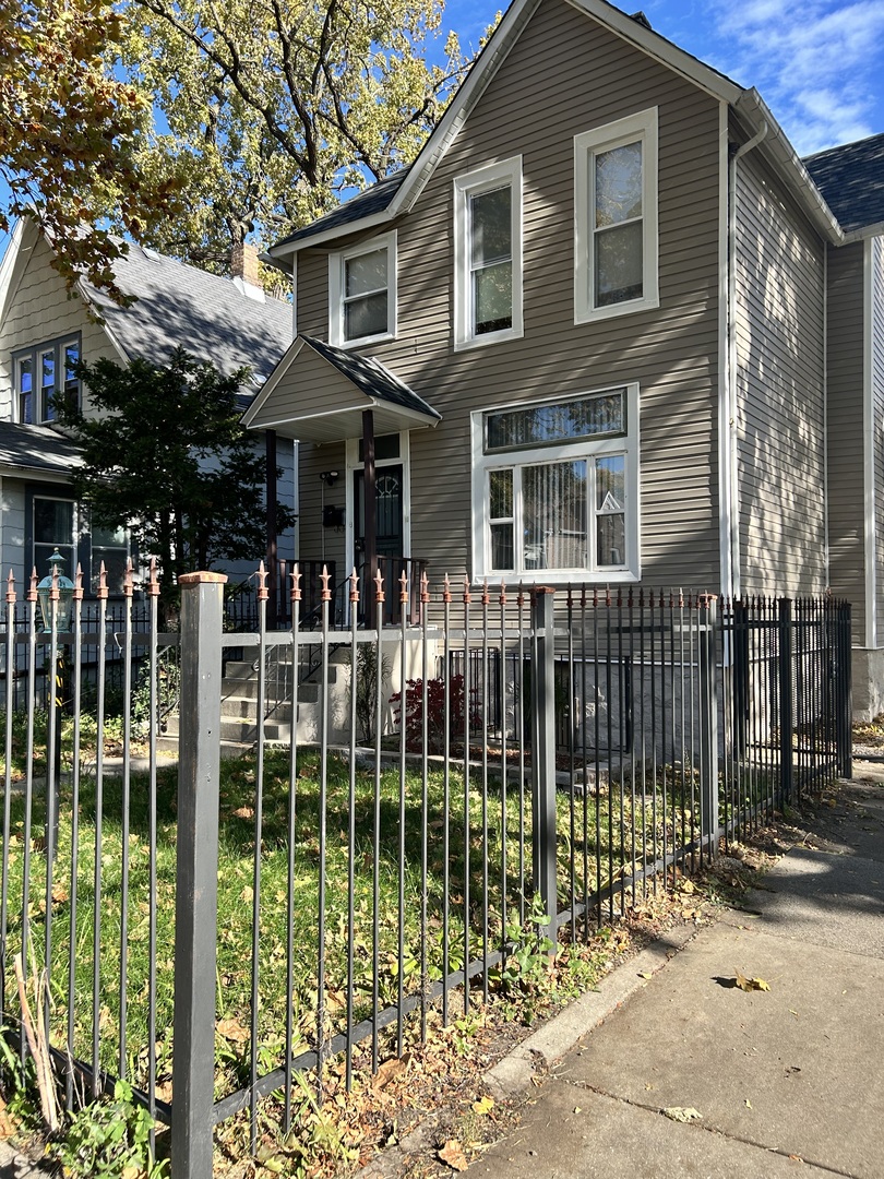 8855 S Wallace Street, Chicago, IL 60620