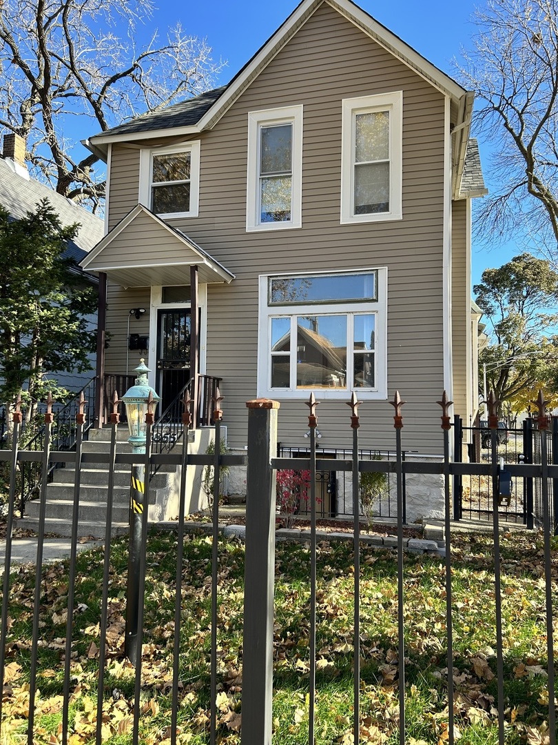 8855 S Wallace Street, Chicago, IL 60620