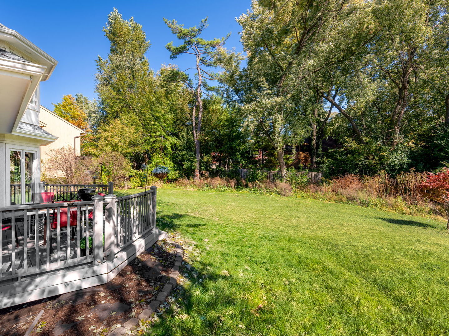 9S211 Graceland Street, Downers Grove, IL 60516