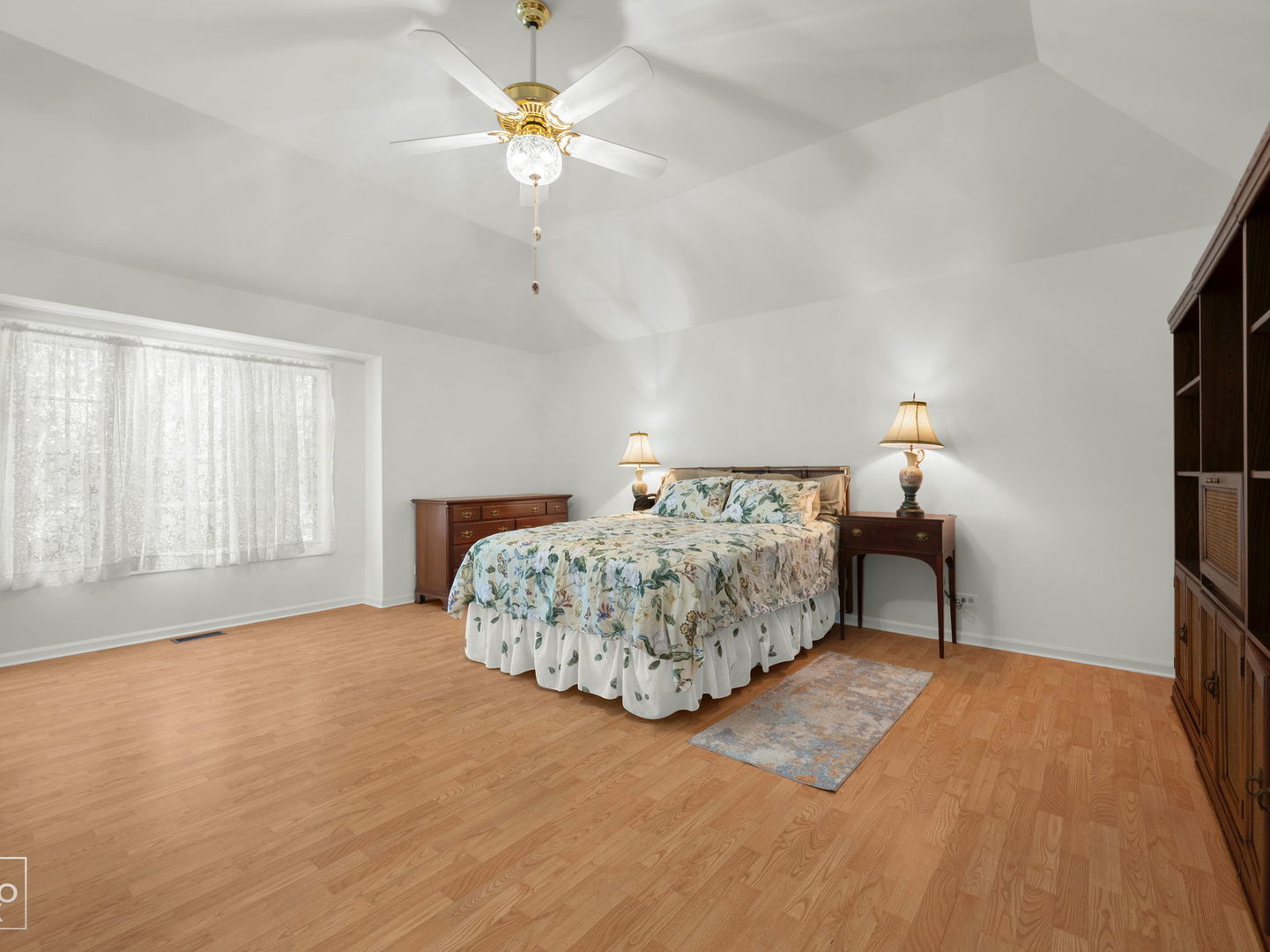 9S211 Graceland Street, Downers Grove, IL 60516