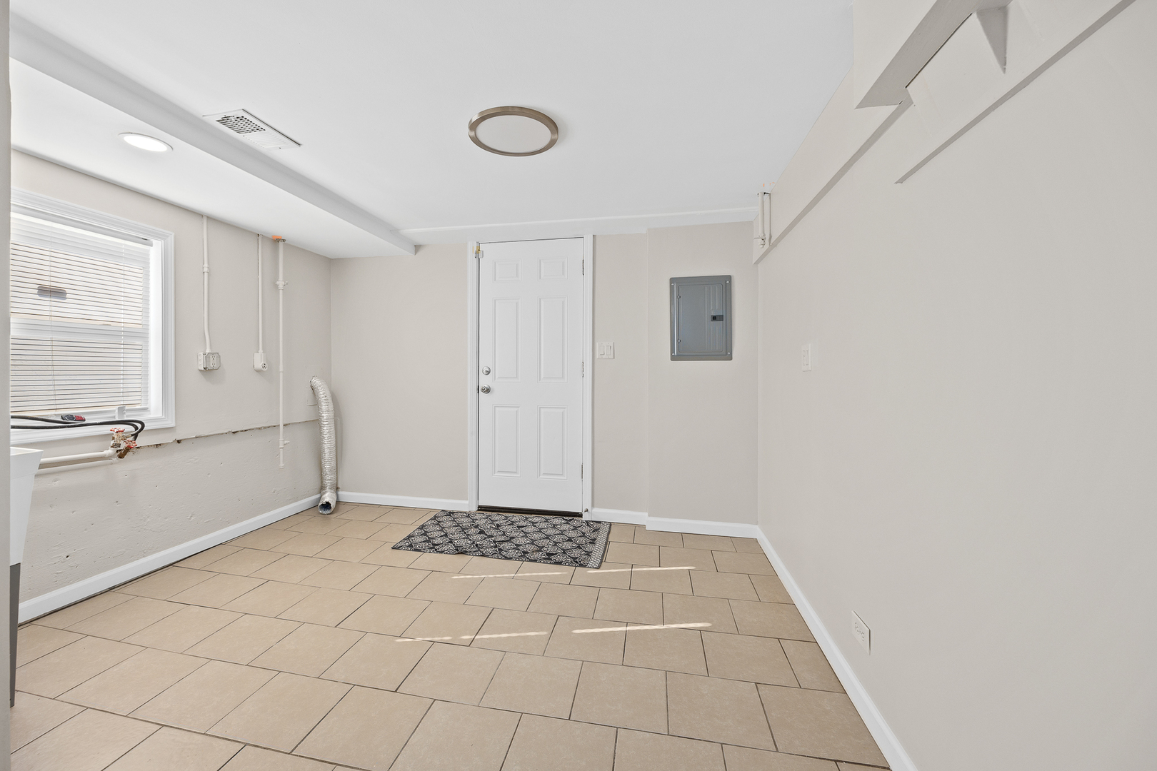 15324 Dobson Avenue, South Holland, IL 60473