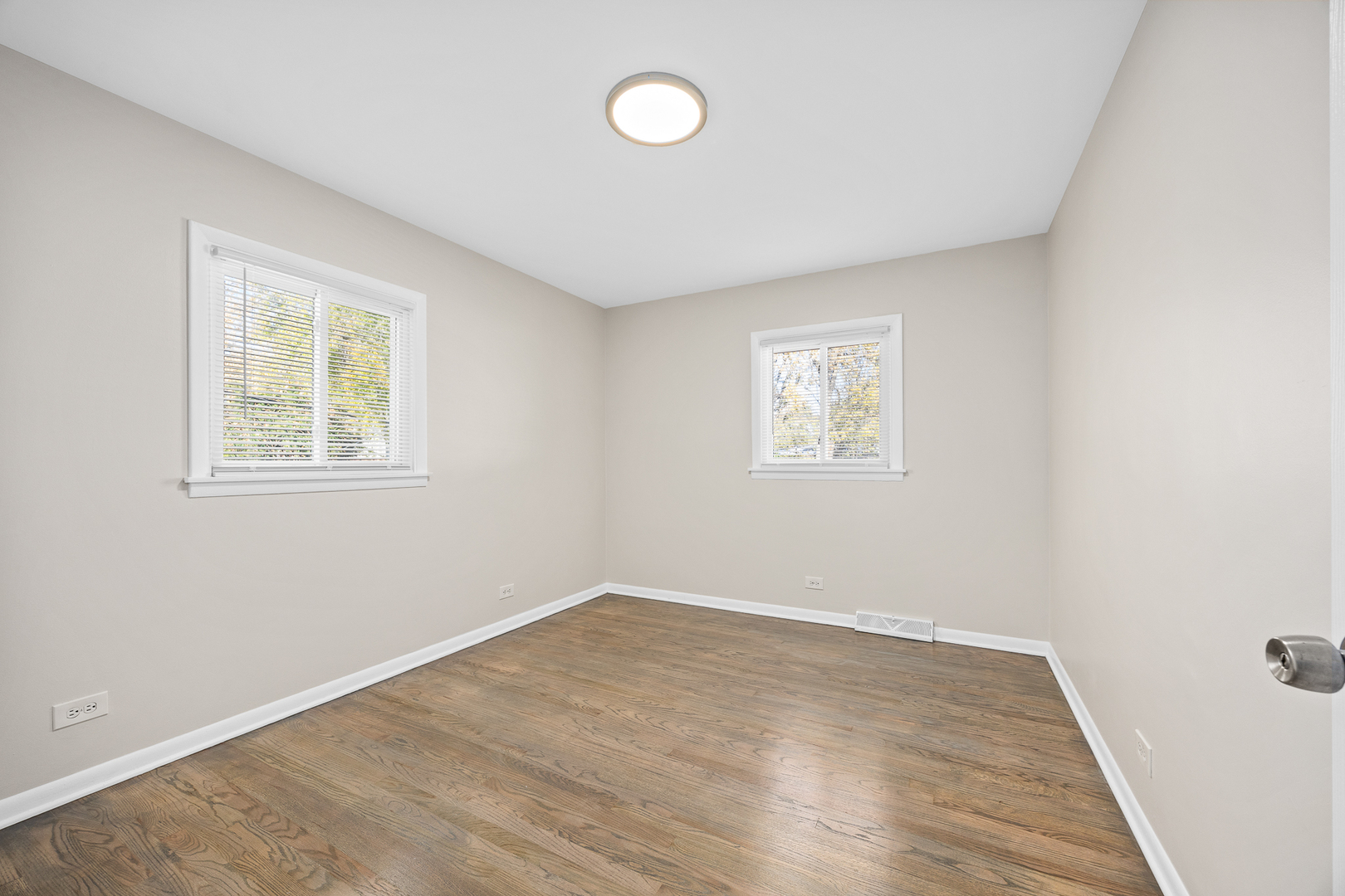 15324 Dobson Avenue, South Holland, IL 60473