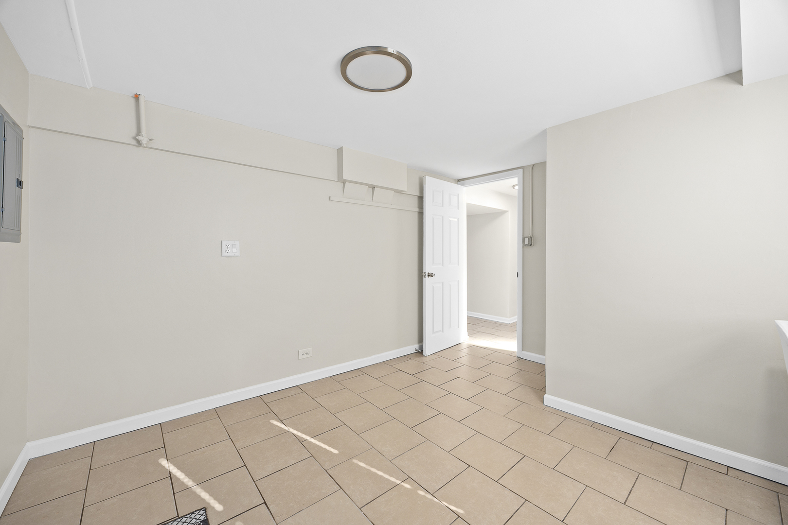 15324 Dobson Avenue, South Holland, IL 60473