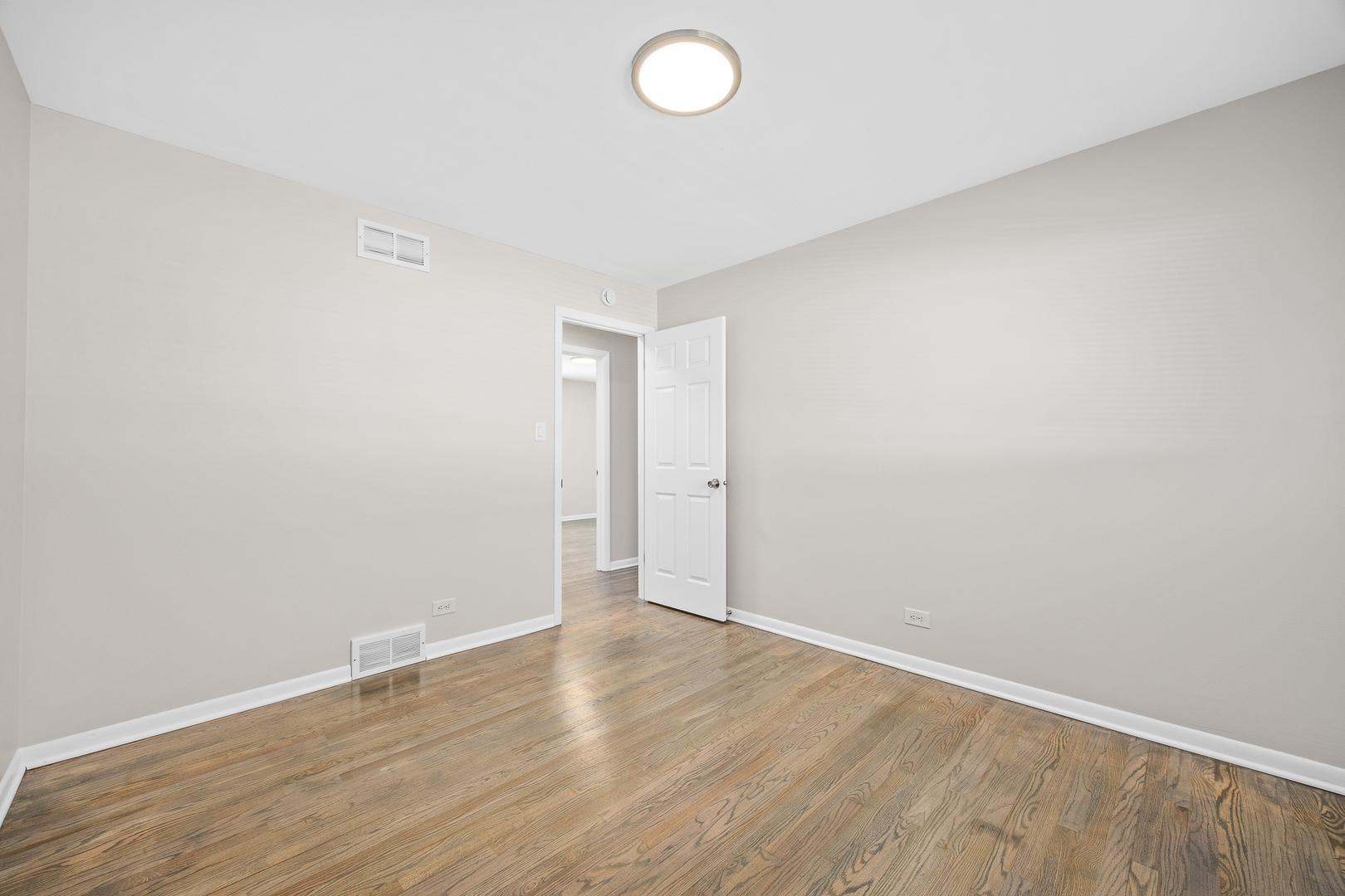 15324 Dobson Avenue, South Holland, IL 60473