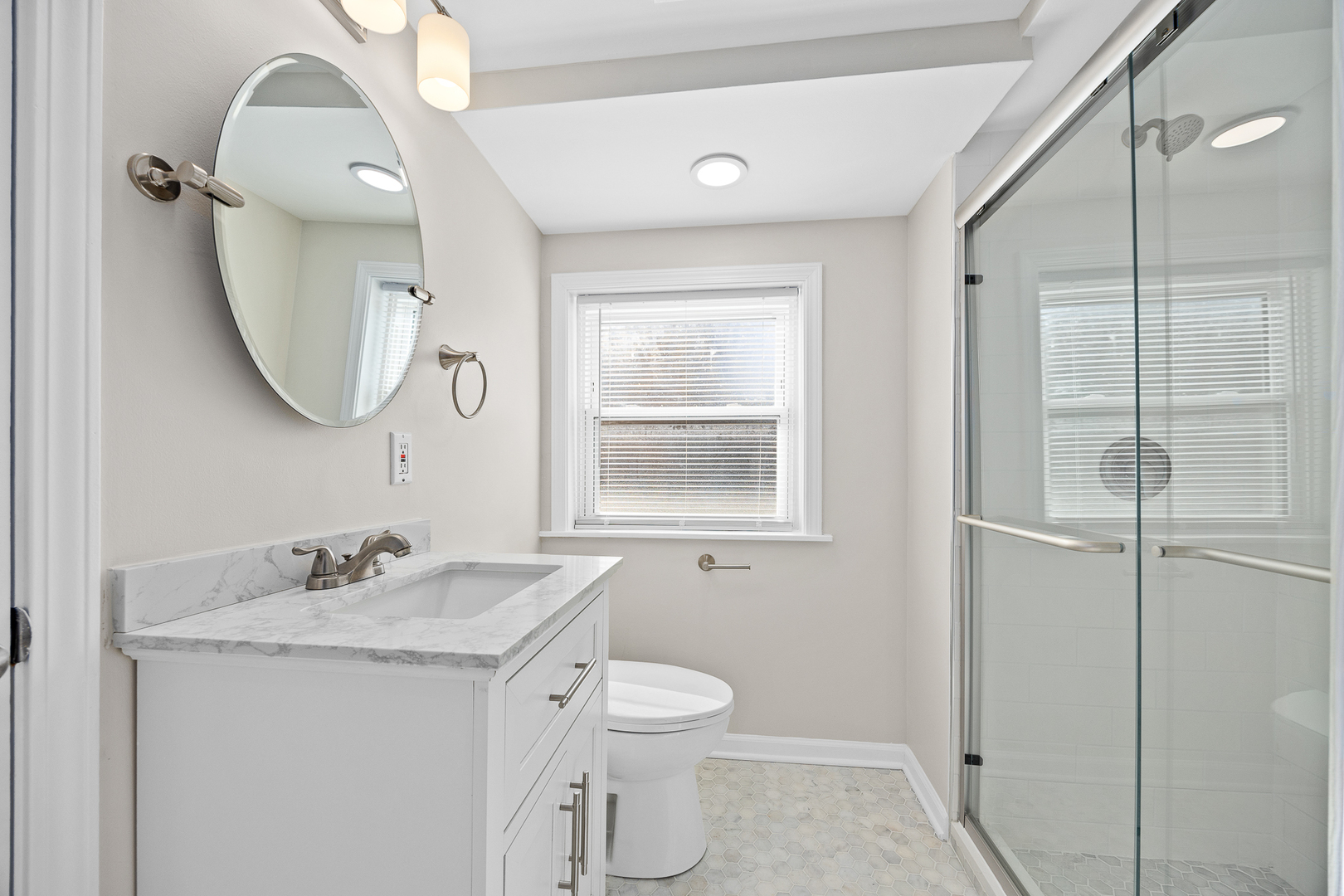 15324 Dobson Avenue, South Holland, IL 60473