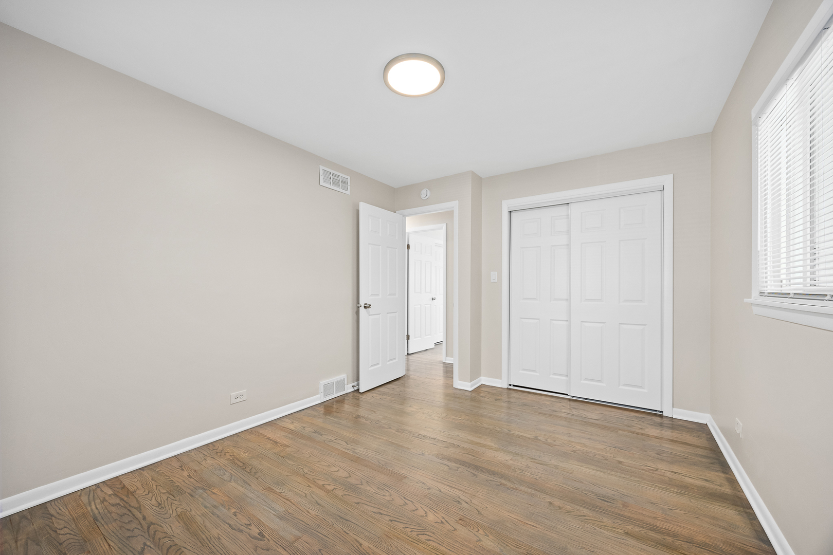 15324 Dobson Avenue, South Holland, IL 60473