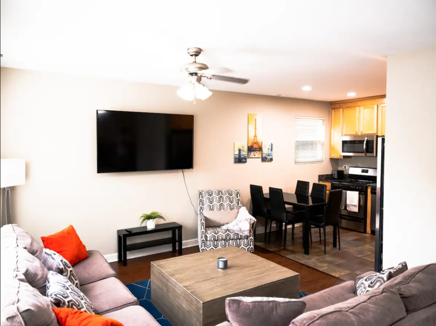 1730 W Beach Avenue, Chicago, IL 60622