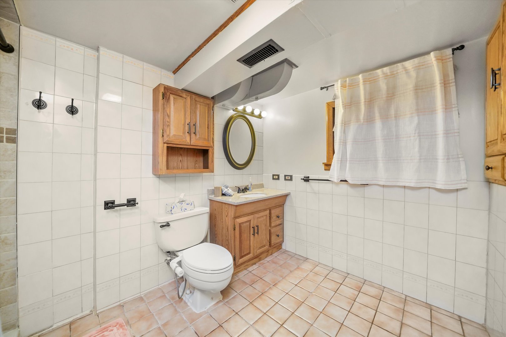 5250 S Nagle Avenue, Chicago, IL 60638