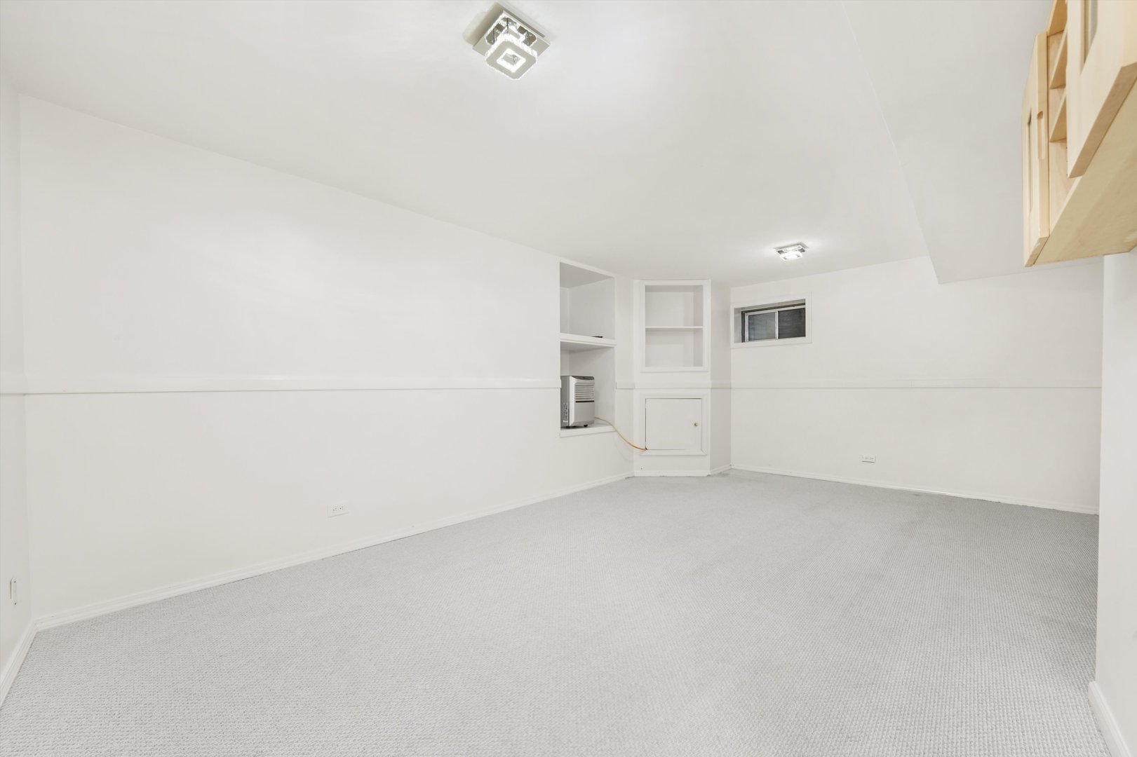 372 White Tail Drive, Grayslake, IL 60030