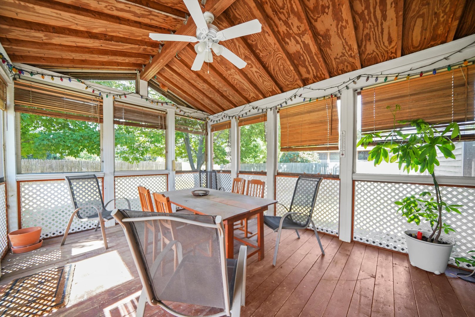 372 White Tail Drive, Grayslake, IL 60030