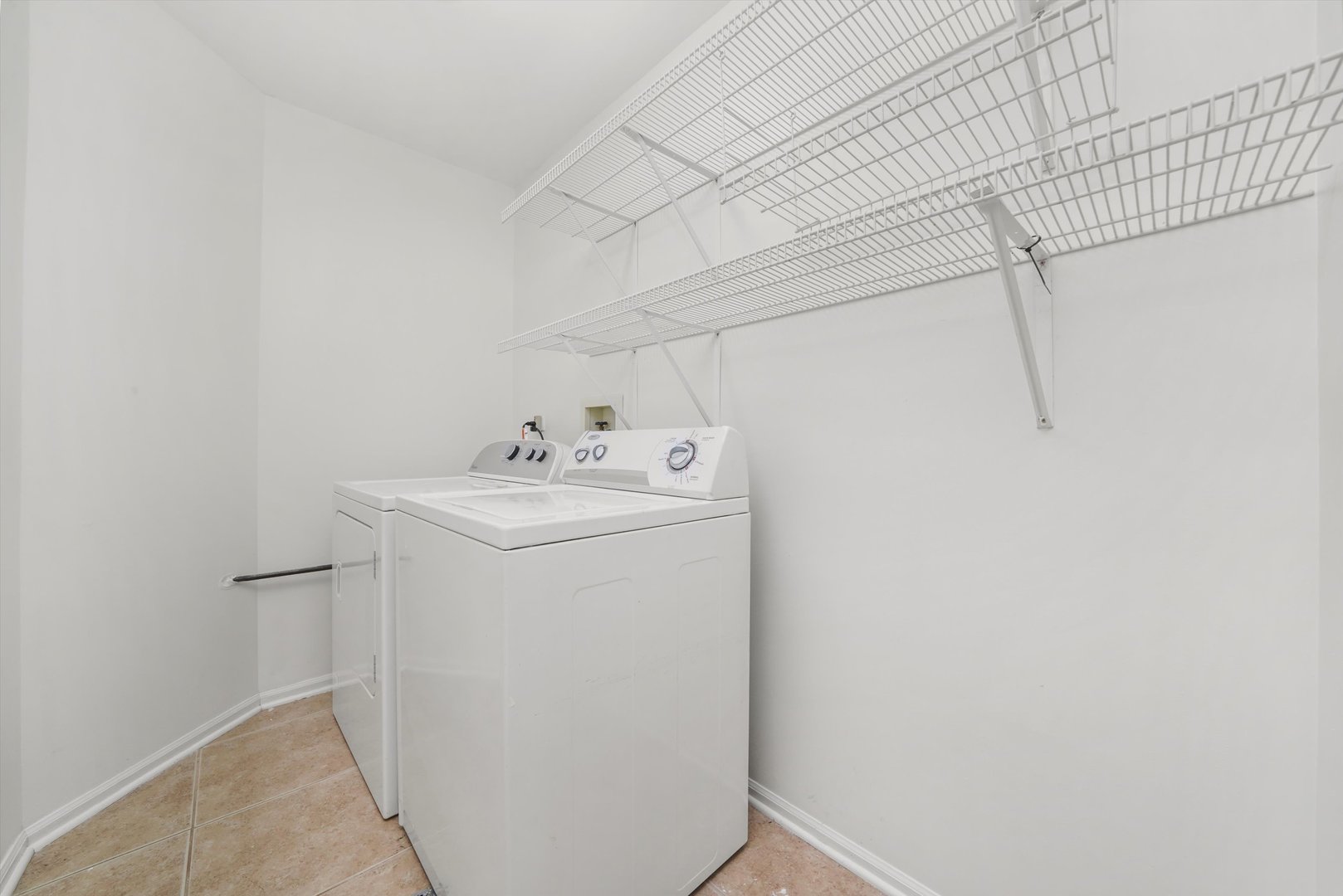 372 White Tail Drive, Grayslake, IL 60030