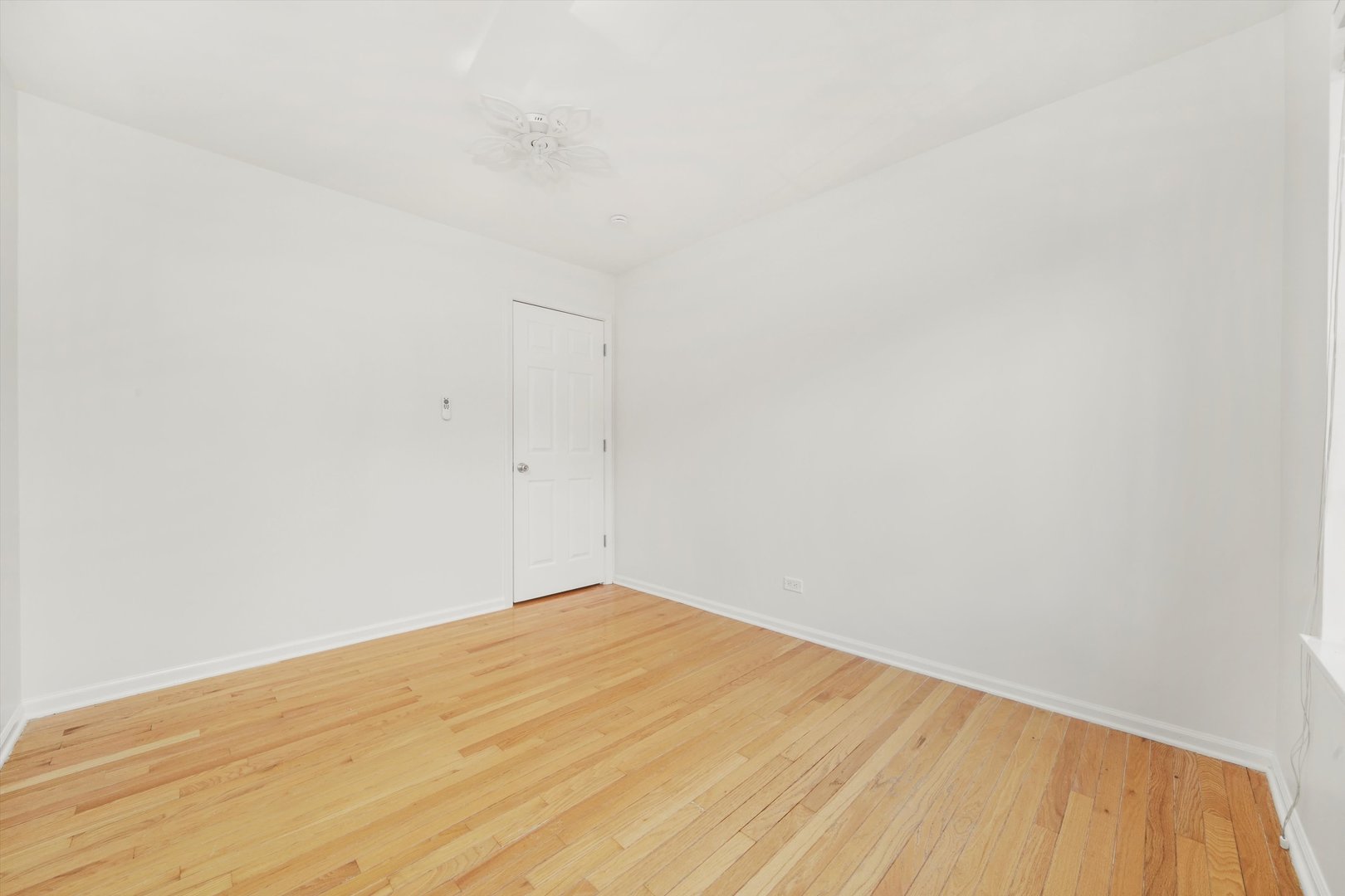 372 White Tail Drive, Grayslake, IL 60030