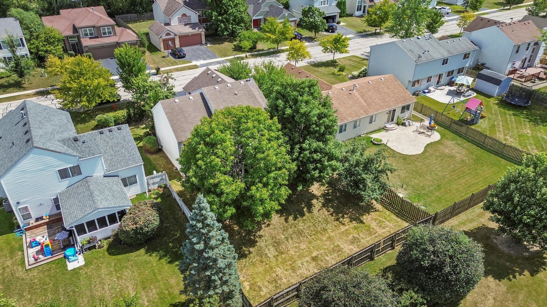 372 White Tail Drive, Grayslake, IL 60030