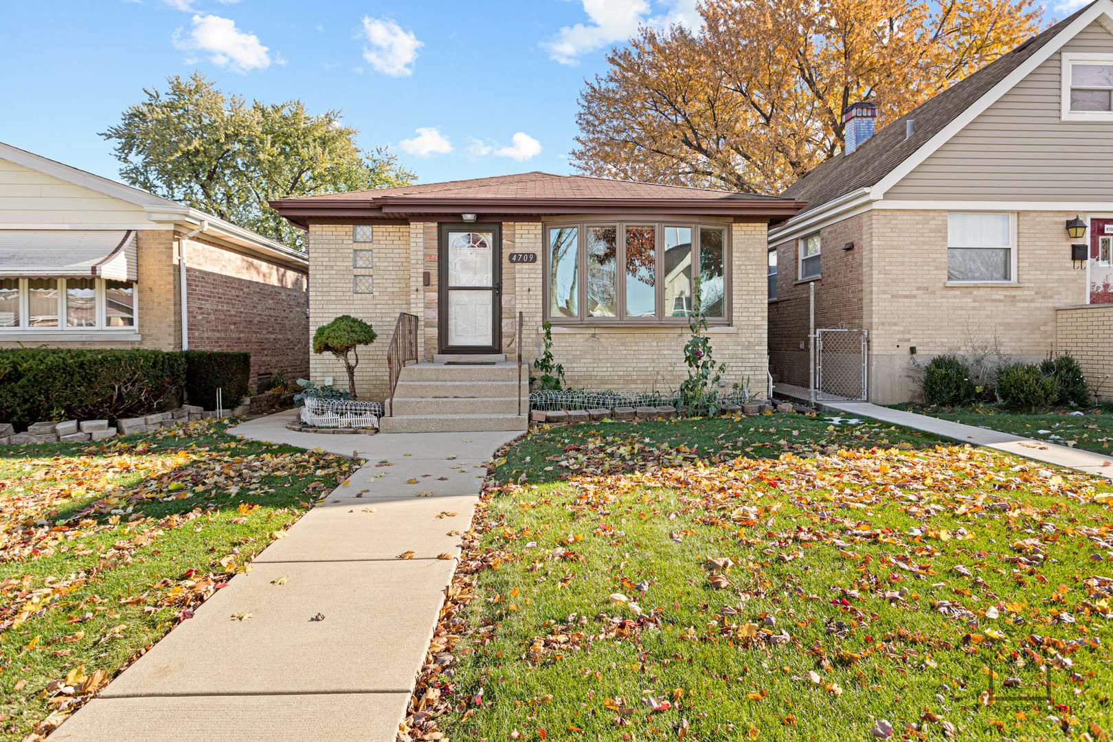 4709 N Odell Avenue, Harwood Heights, IL 60706