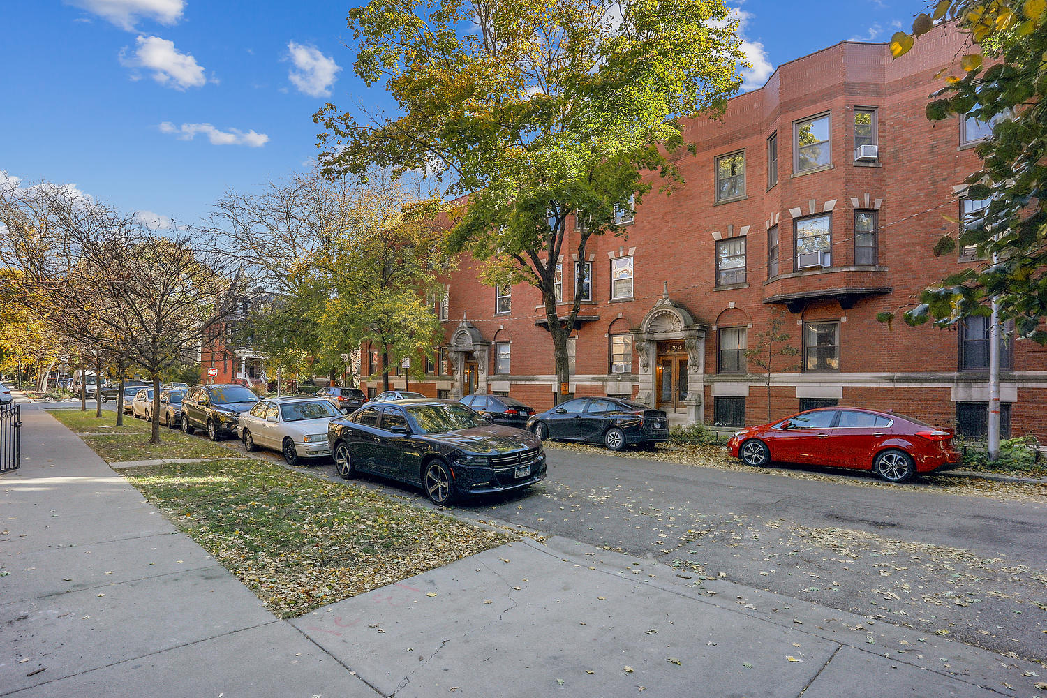 1327 E 52nd Street #202, Chicago, IL 60615