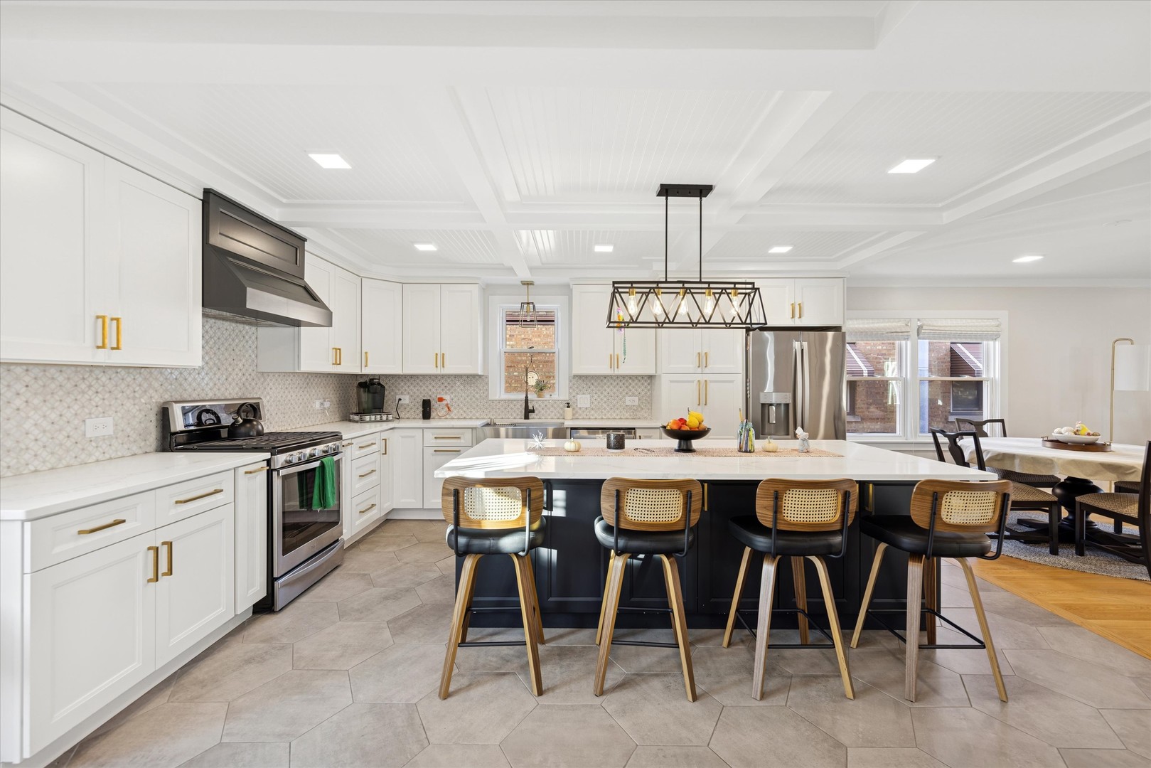 9710 S HARDING Avenue, Evergreen Park, IL 60805