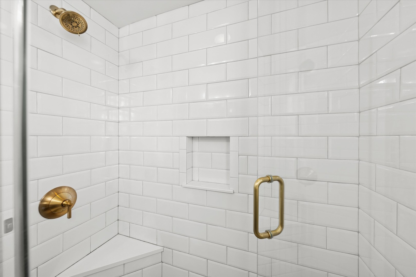 9710 S HARDING Avenue, Evergreen Park, IL 60805