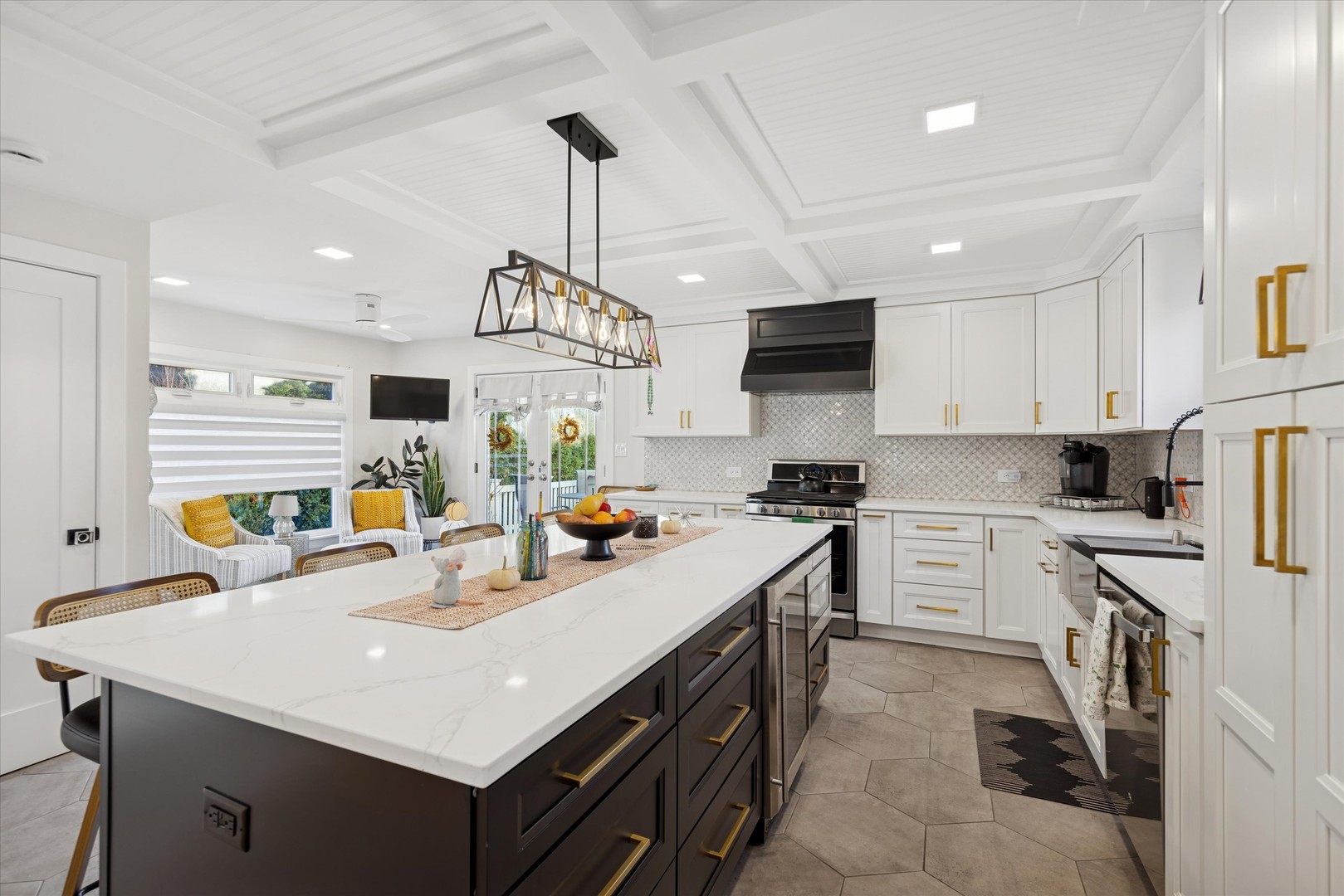 9710 S HARDING Avenue, Evergreen Park, IL 60805